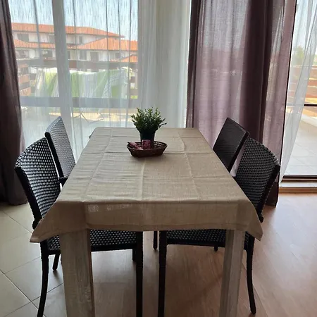 Na Zielonych Wzgorzach 阳光海滩