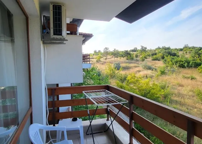 Na Zielonych Wzgorzach Apartment Sunny Beach